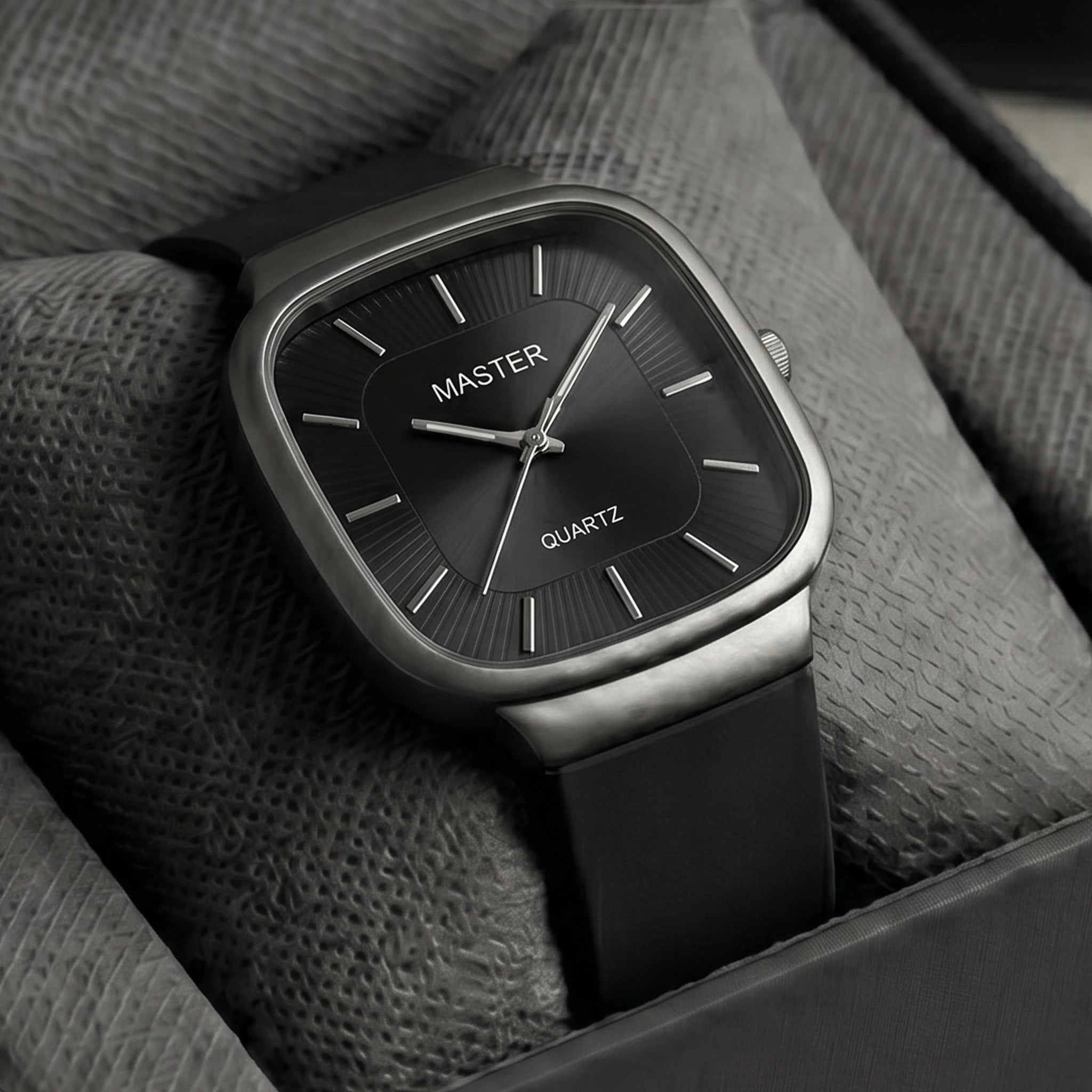 Master Quartz Silicon Strap Watch – Premium Everyday Timepiece
