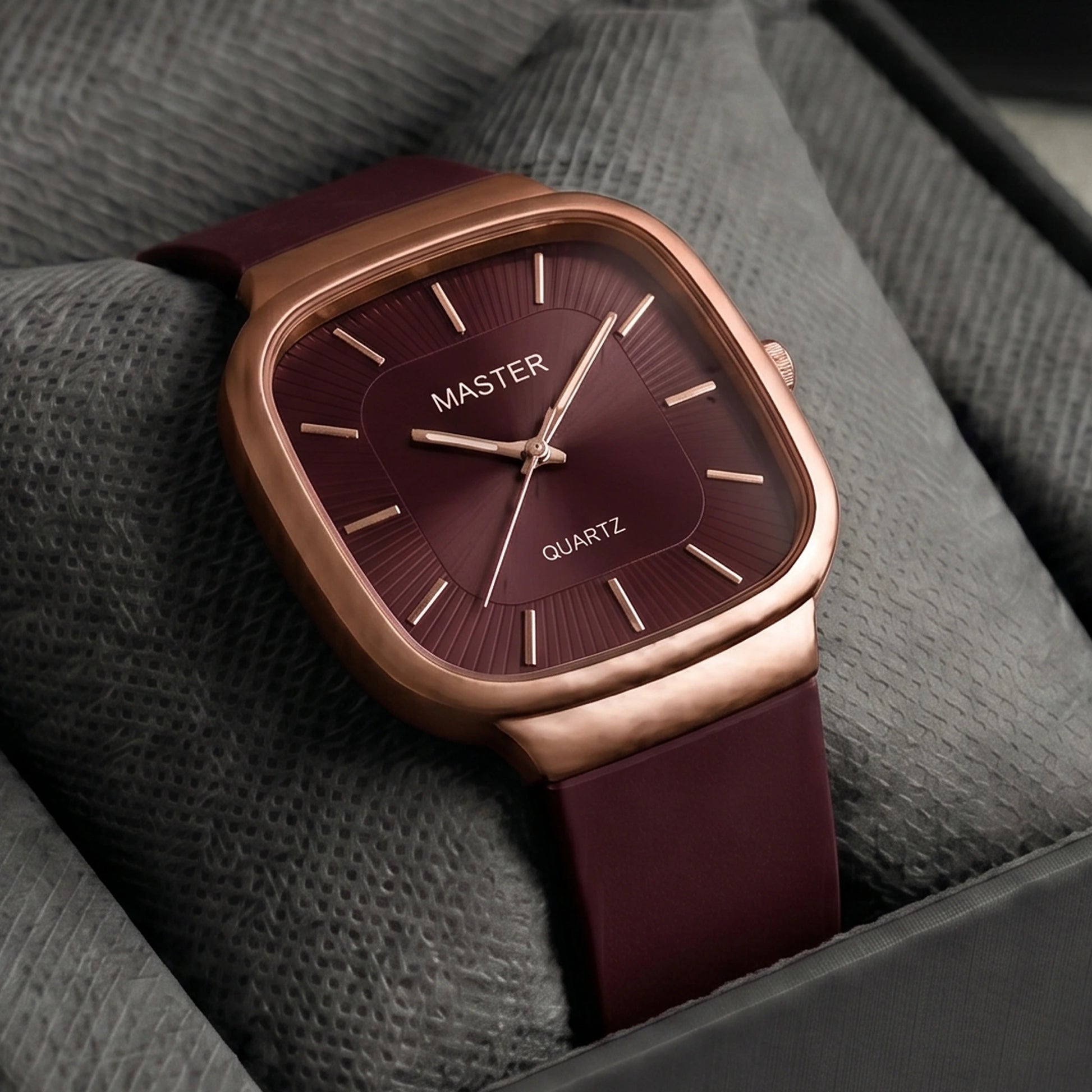Master Quartz Silicon Strap Watch – Premium Everyday Timepiece